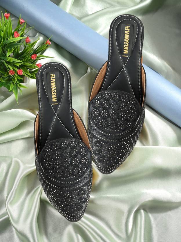 Women Soft sole, durable and elegant design Flats Sandal - Image 3