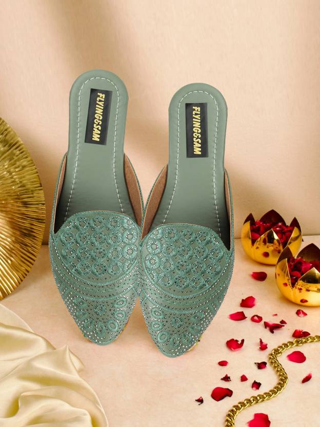 Women Soft sole, durable and elegant design Flats Sandal - Image 4
